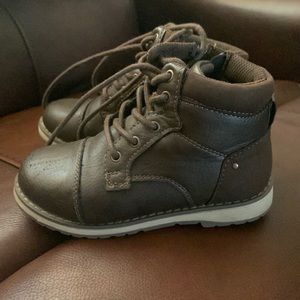 Kids boots